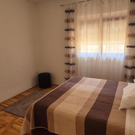 Apartments Lena Sukošan Exterior foto