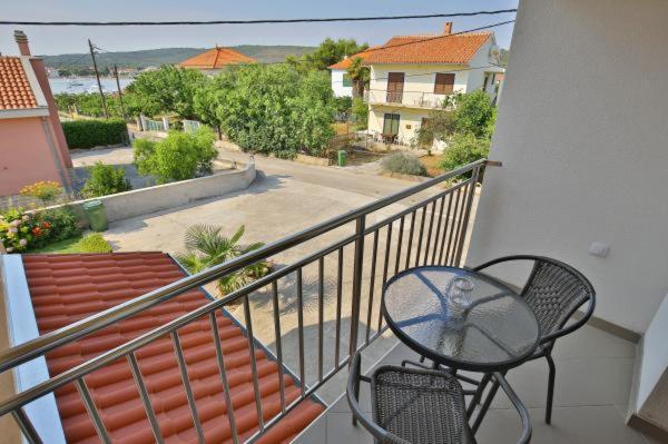 Apartments Lena Sukošan Exterior foto