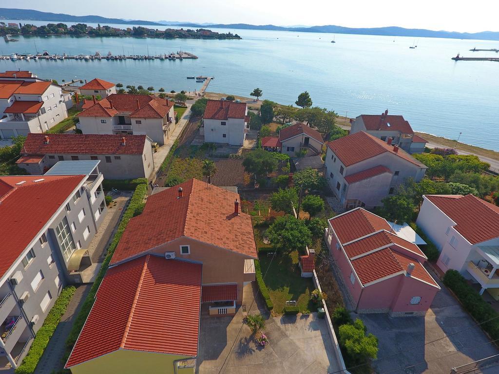 Apartments Lena Sukošan Exterior foto