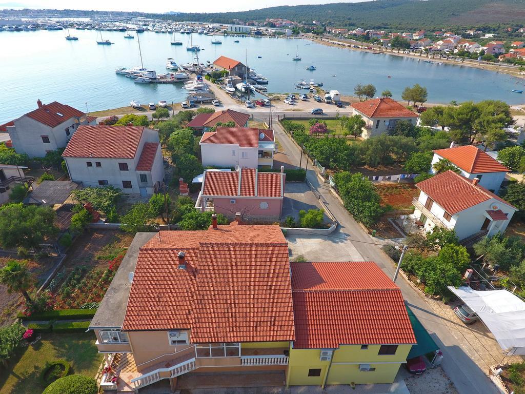 Apartments Lena Sukošan Exterior foto